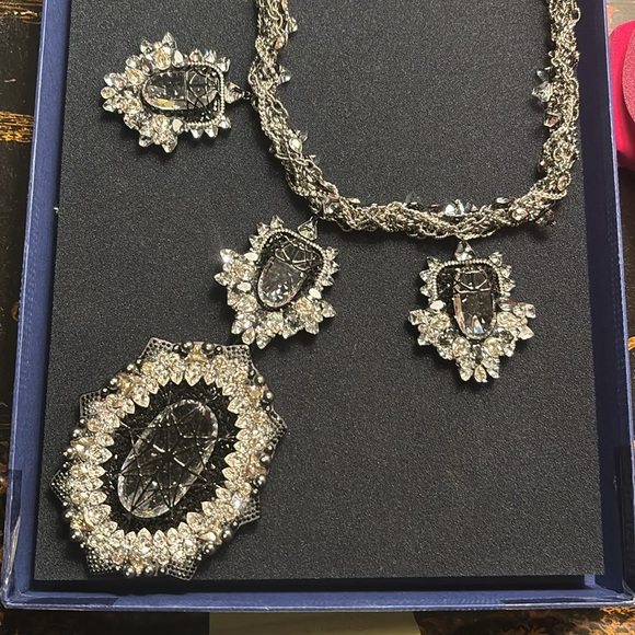 RARE Authentic Swarovski large black diamond Collar necklace. - Picture 12 of 16